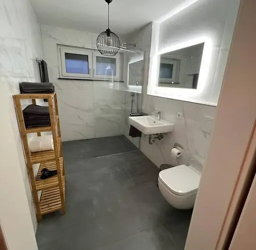 3-zimmer Mit Lage Apartment *